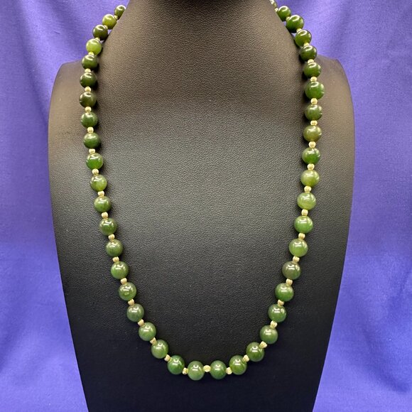 VTG Green Semi-Precious Stone Round Bead Necklace - Picture 1 of 15